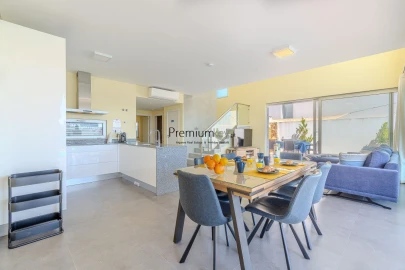 Moradia T3 para Venda em Albufeira e Olhos de Água