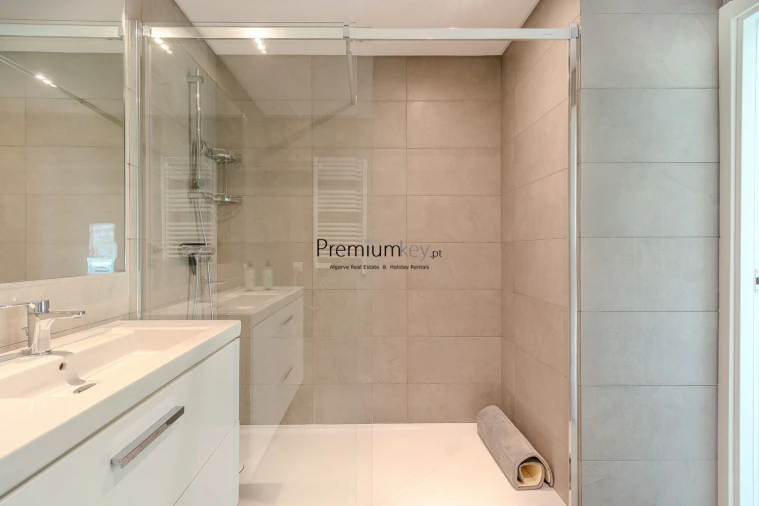 Moradia T3 para Venda em Albufeira e Olhos de Água Foto 20