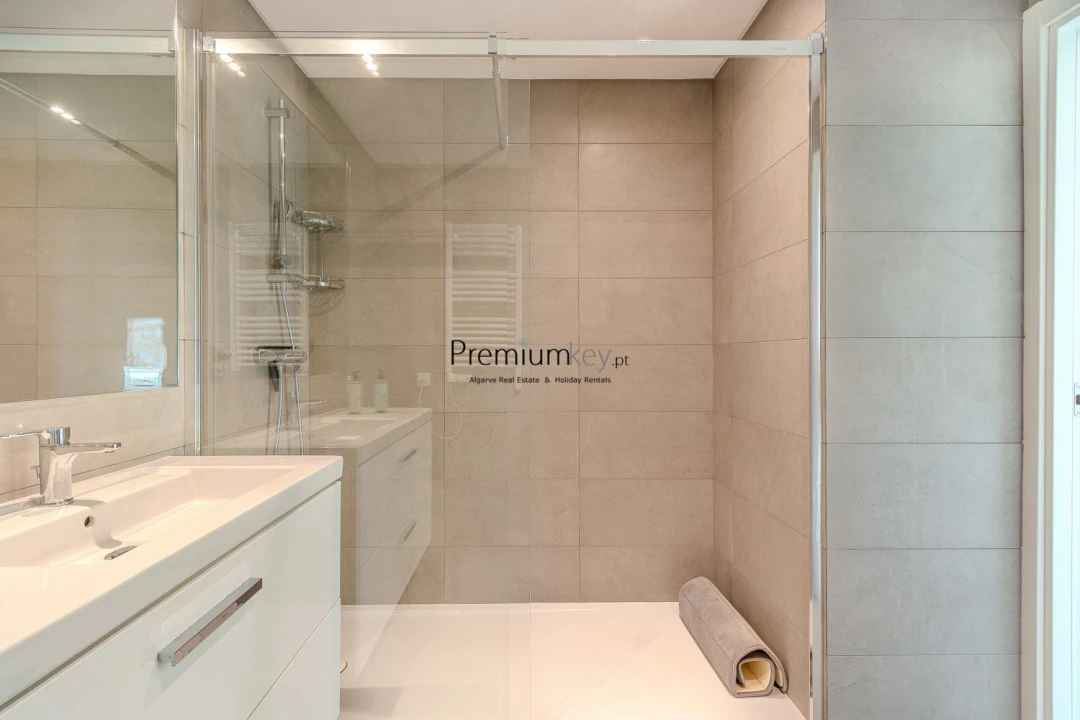 Moradia T3 para Venda em Albufeira e Olhos de Água Foto 20