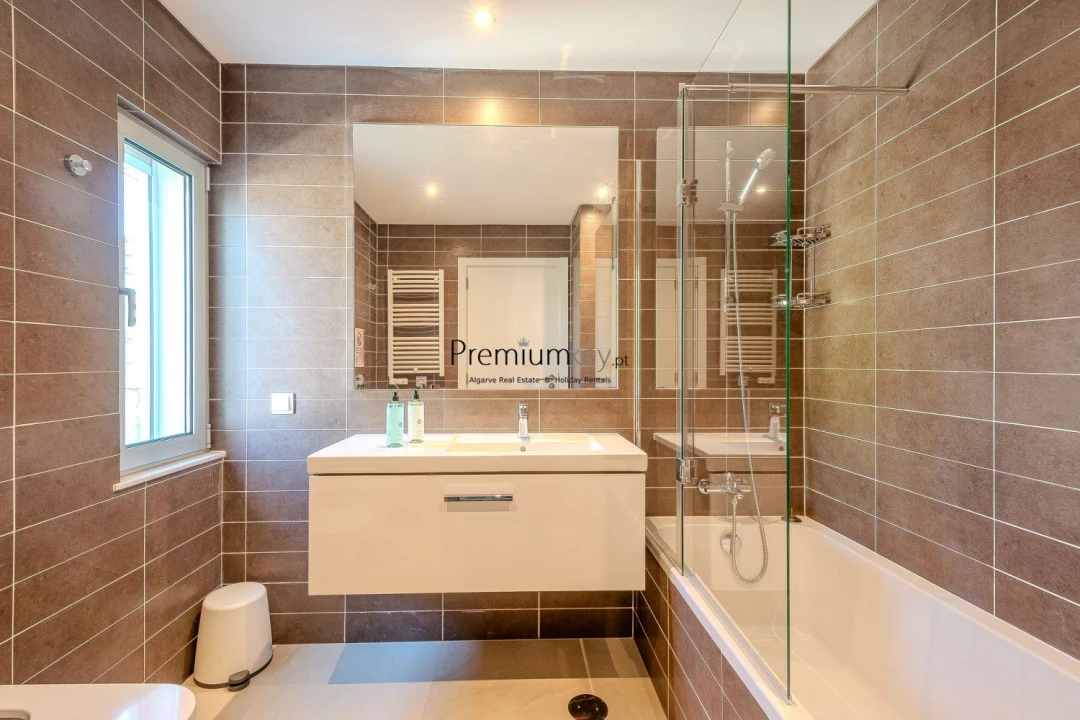 Moradia T3 para Venda em Albufeira e Olhos de Água Foto 29