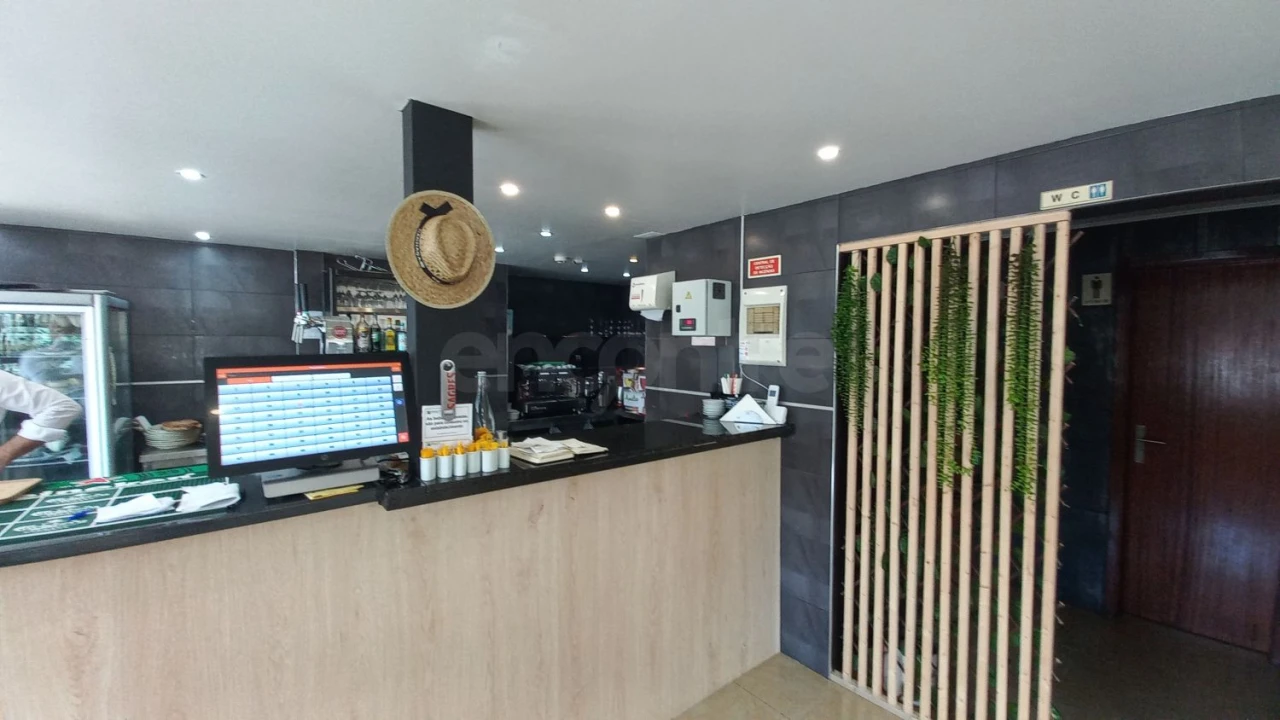 Loja para Trespasse em Alverca do Ribatejo e Sobralinho Foto 9