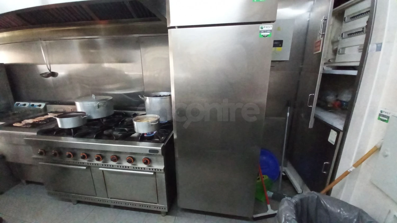 Loja para Trespasse em Alverca do Ribatejo e Sobralinho Foto 1