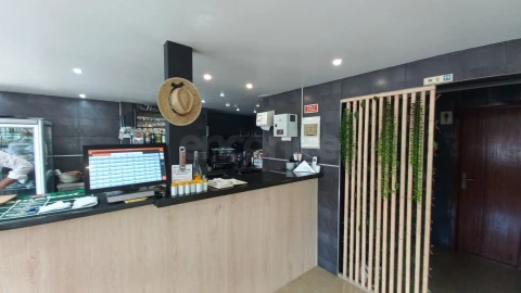 Loja para Trespasse em Alverca do Ribatejo e Sobralinho