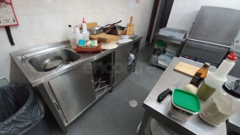 Loja para Trespasse em Alverca do Ribatejo e Sobralinho