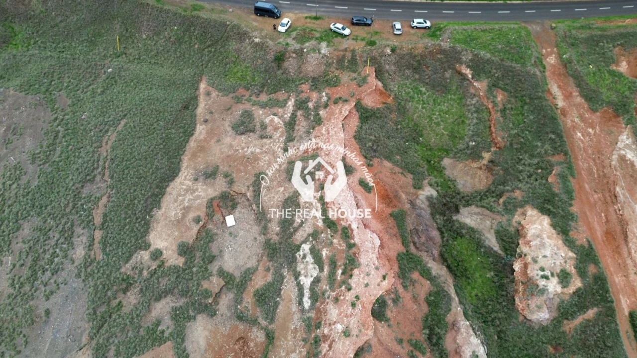 Terreno para Venda em Caniçal Foto 4