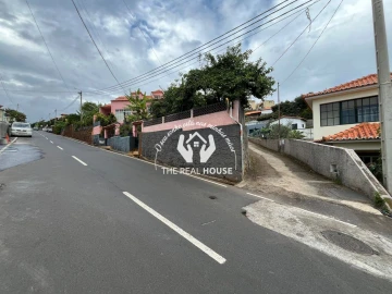 Terreno para Venda em Santa Cruz