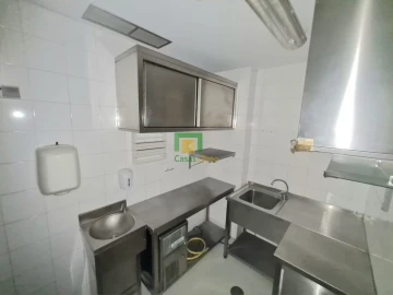 Loja para Venda em Estreito de Camara de Lobos