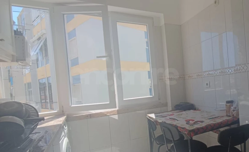 Apartamento T2 para Venda em Odivelas Foto 3