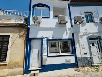 Moradia T3 para Venda em Albufeira e Olhos de Água