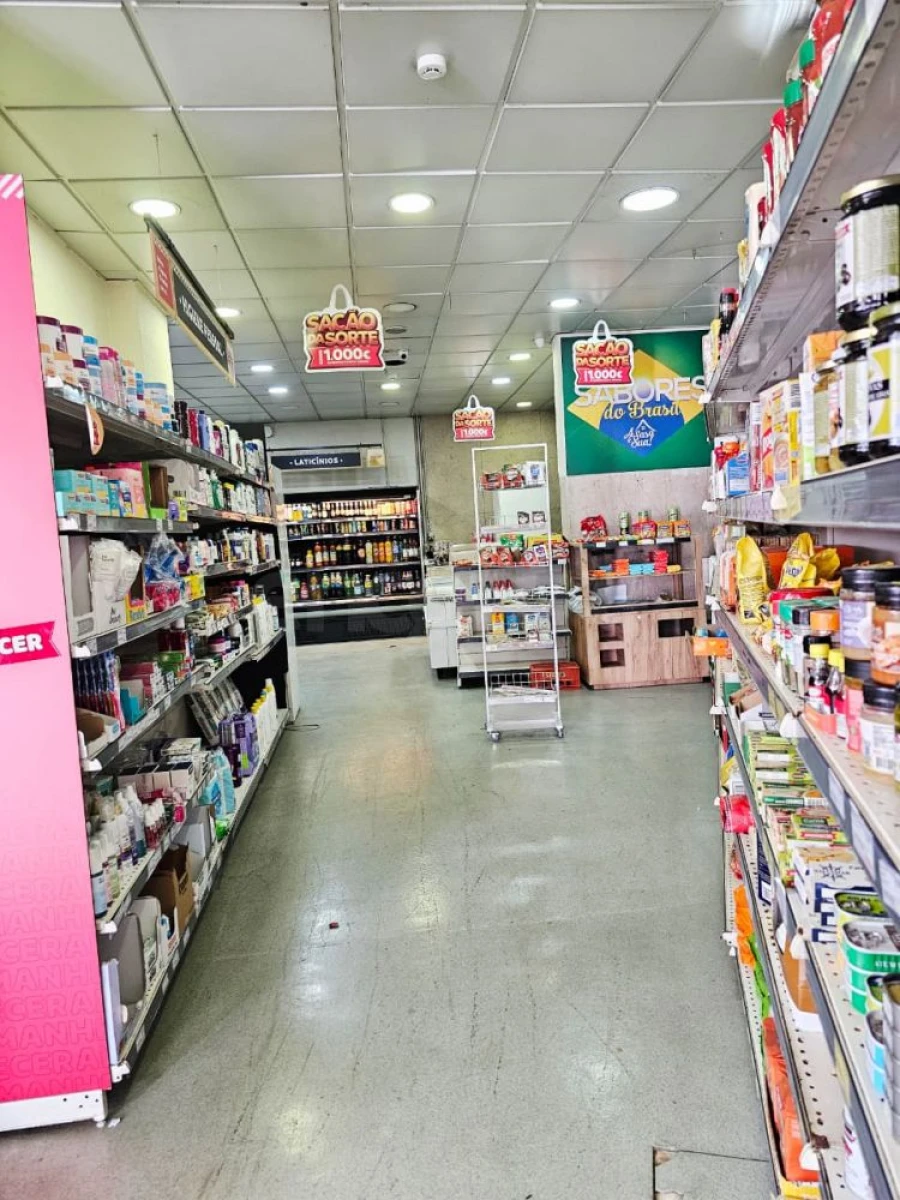 Loja para Trespasse em Falagueira-Venda Nova Foto 3