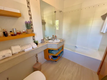 Moradia T2 para Venda em Albufeira e Olhos de Água