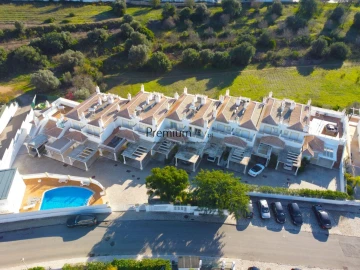 Moradia T2 para Venda em Albufeira e Olhos de Água