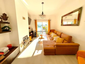 Moradia T2 para Venda em Albufeira e Olhos de Água