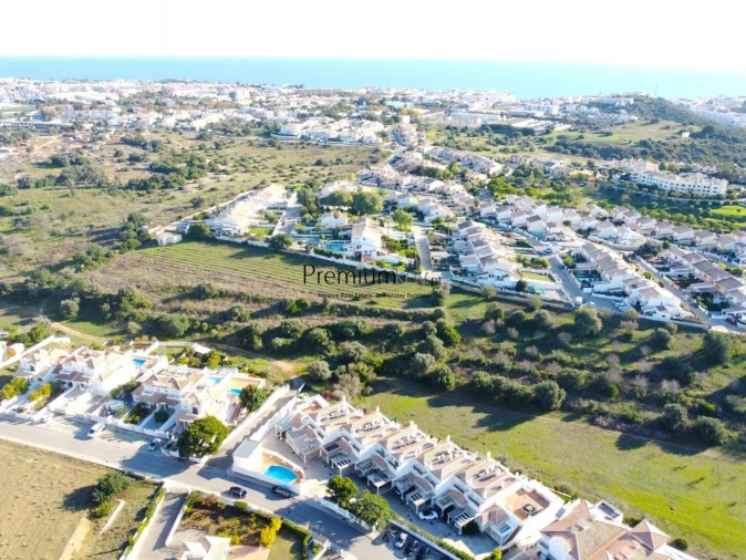 Moradia T2 para Venda em Albufeira e Olhos de Água Foto 40