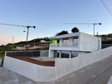 Moradia T3 para Venda em Prazeres