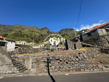 Moradia T5 para Venda em Serra de Agua