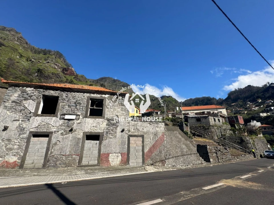 Moradia T5 para Venda em Serra de Agua Foto 19