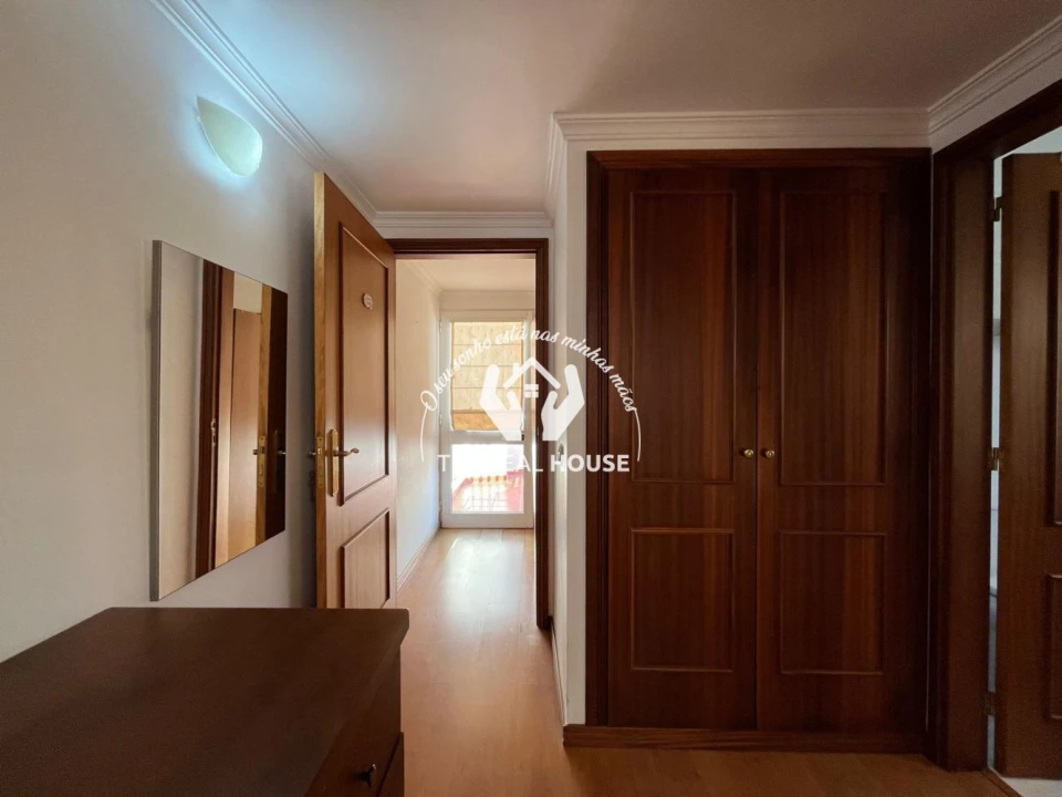 Moradia T3 para Venda em Caniço Foto 19