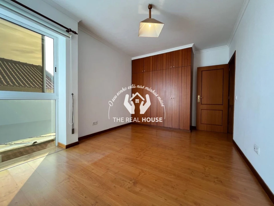 Moradia T3 para Venda em Caniço Foto 21