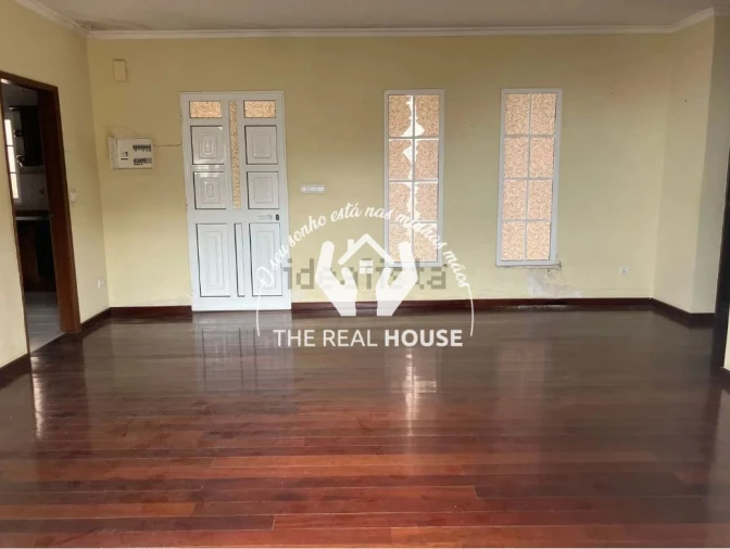 Moradia T3 para Venda em Canhas Foto 3