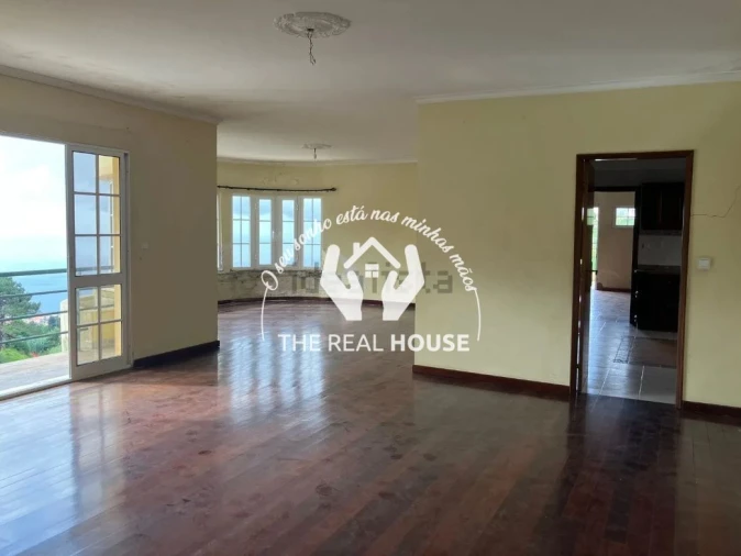 Moradia T3 para Venda em Canhas Foto 2