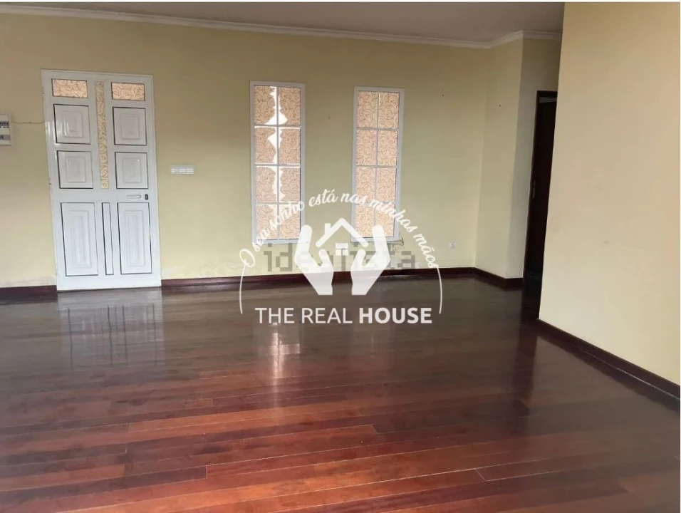 Moradia T3 para Venda em Canhas Foto 8