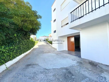 Loja para Venda em Albufeira e Olhos de Água