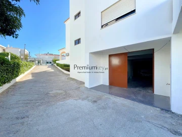 Loja para Venda em Albufeira e Olhos de Água