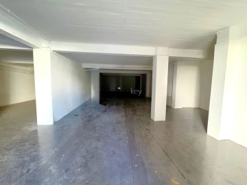 Loja para Venda em Albufeira e Olhos de Água