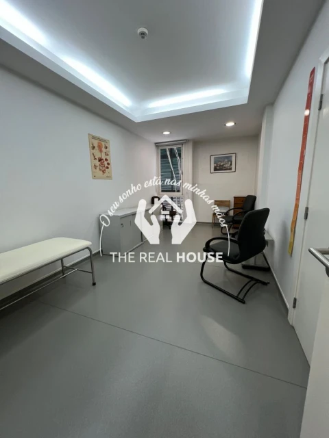 Loja para Arrendamento em Funchal (Santa Luzia)