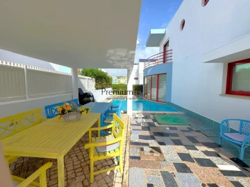 Moradia T3 para Venda em Albufeira e Olhos de Água