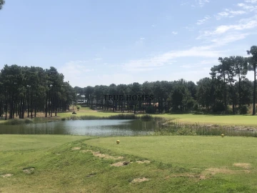 Terreno para Venda em Charneca de Caparica e Sobreda