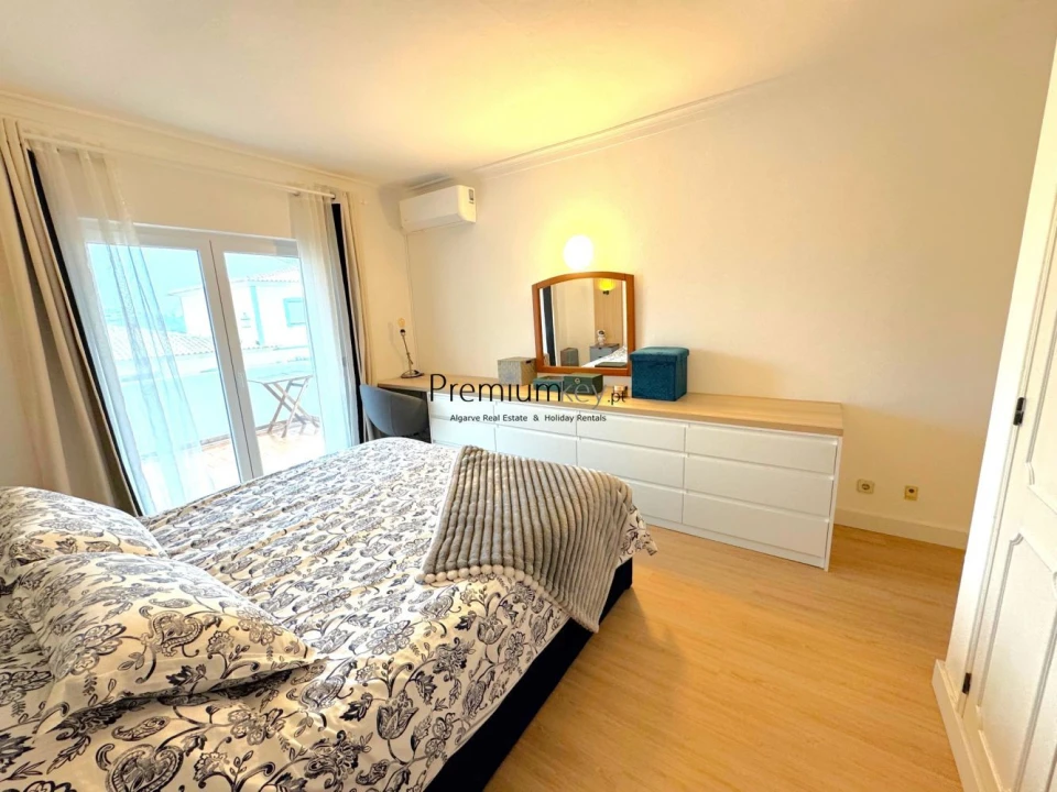 Apartamento T1 para Venda em Albufeira e Olhos de Água Foto 17