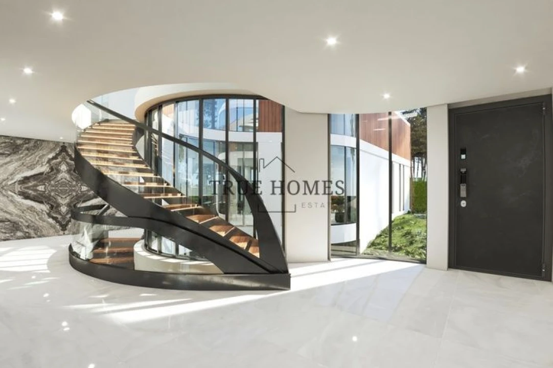 Moradia T6 para Venda em Charneca de Caparica e Sobreda Foto 12