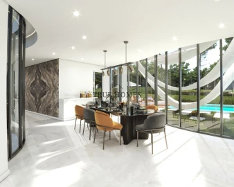 Moradia T6 para Venda em Charneca de Caparica e Sobreda