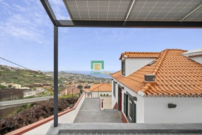 Quinta T4 para Venda em Estreito de Camara de Lobos