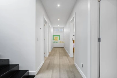 Quinta T4 para Venda em Estreito de Camara de Lobos