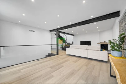 Quinta T4 para Venda em Estreito de Camara de Lobos