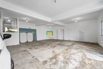 Quinta T4 para Venda em Estreito de Camara de Lobos