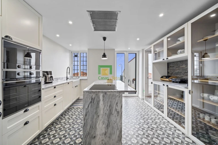 Quinta T4 para Venda em Estreito de Camara de Lobos Foto 5