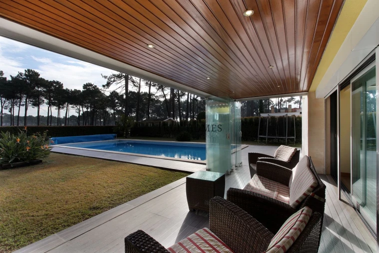 Moradia T5 para Venda em Charneca de Caparica e Sobreda Foto 5