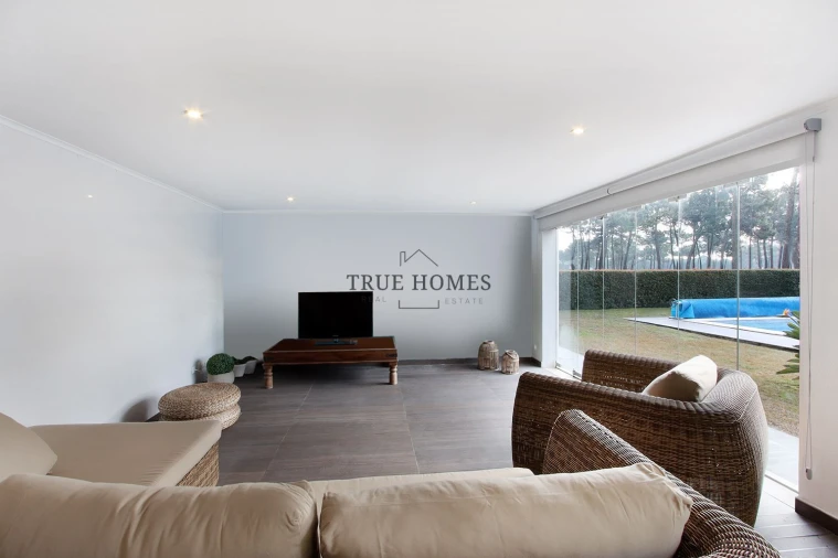 Moradia T5 para Venda em Charneca de Caparica e Sobreda Foto 17