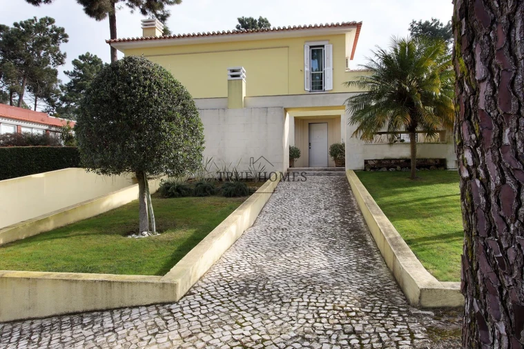 Moradia T5 para Venda em Charneca de Caparica e Sobreda Foto 37