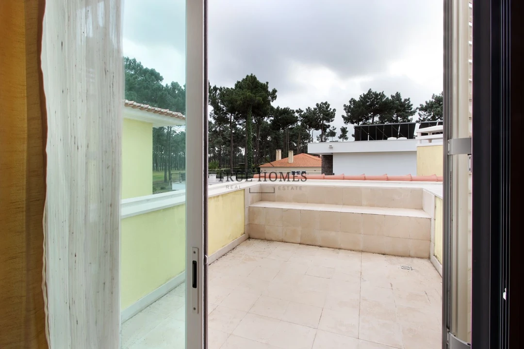 Moradia T5 para Venda em Charneca de Caparica e Sobreda Foto 34