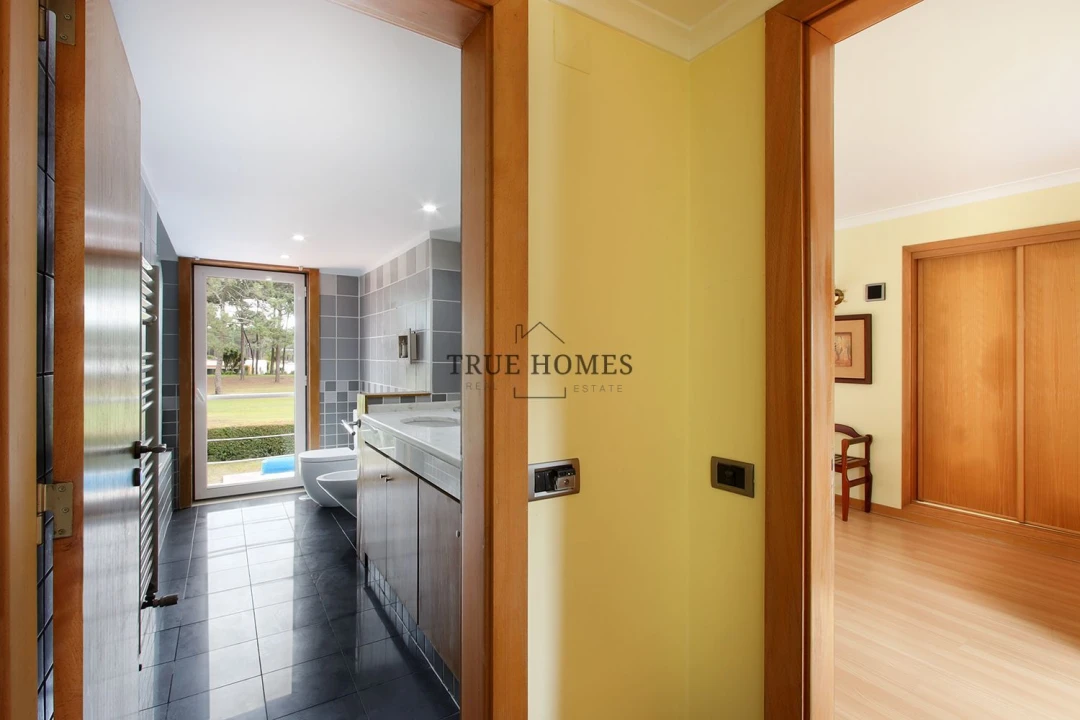 Moradia T5 para Venda em Charneca de Caparica e Sobreda Foto 28