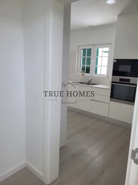 Moradia T4 para Venda em Charneca de Caparica e Sobreda