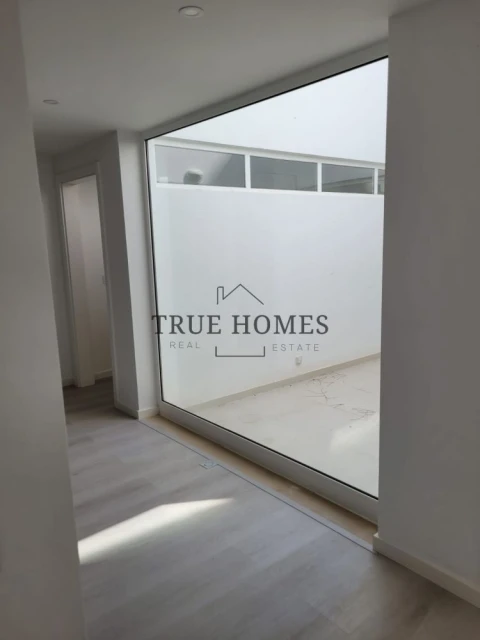 Moradia T4 para Venda em Charneca de Caparica e Sobreda