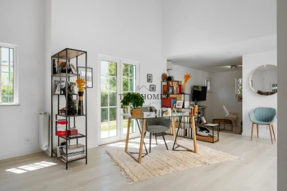 Moradia T4 para Venda em Charneca de Caparica e Sobreda