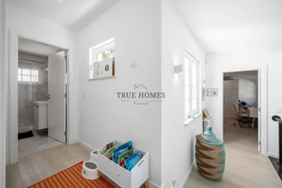 Moradia T4 para Venda em Charneca de Caparica e Sobreda