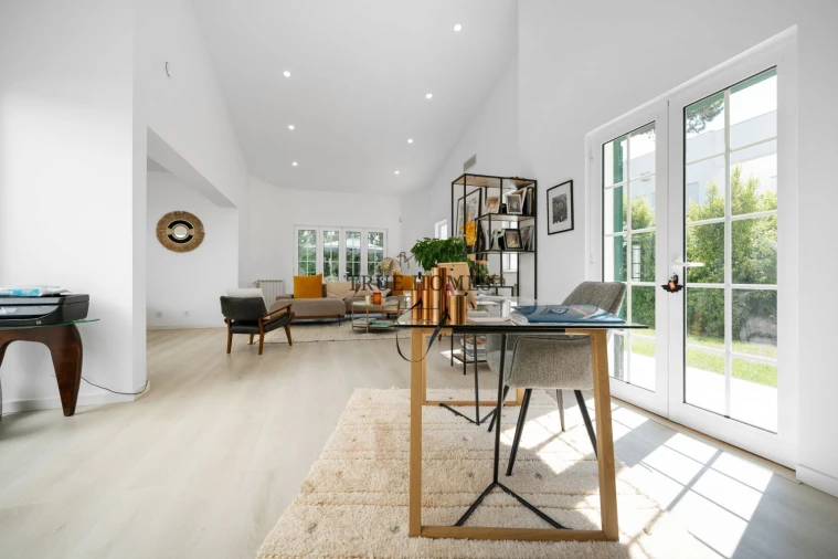 Moradia T4 para Venda em Charneca de Caparica e Sobreda Foto 19